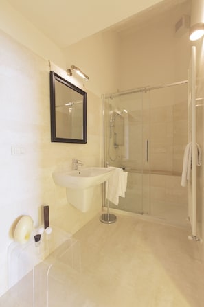 Doccia, bidet
