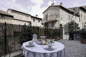 Apartment (2 Bedrooms) | Front of property - Casa Caterina (Cortona)