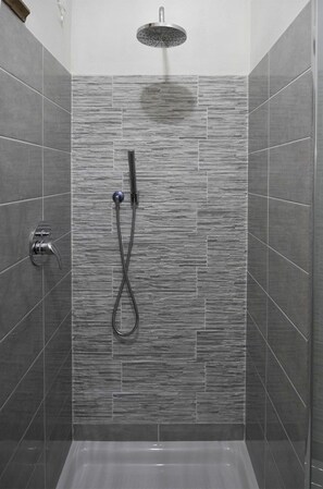 Apartment (2 Bedrooms) | Bathroom - Casa Caterina (Cortona)