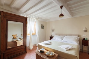 Apartment (2 Bedrooms) | 2 bedrooms, bed sheets - Appartamento Mancini (Cortona)