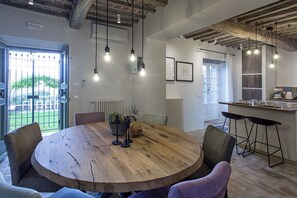 In-room dining - Tenuta Pomona (Cortona)