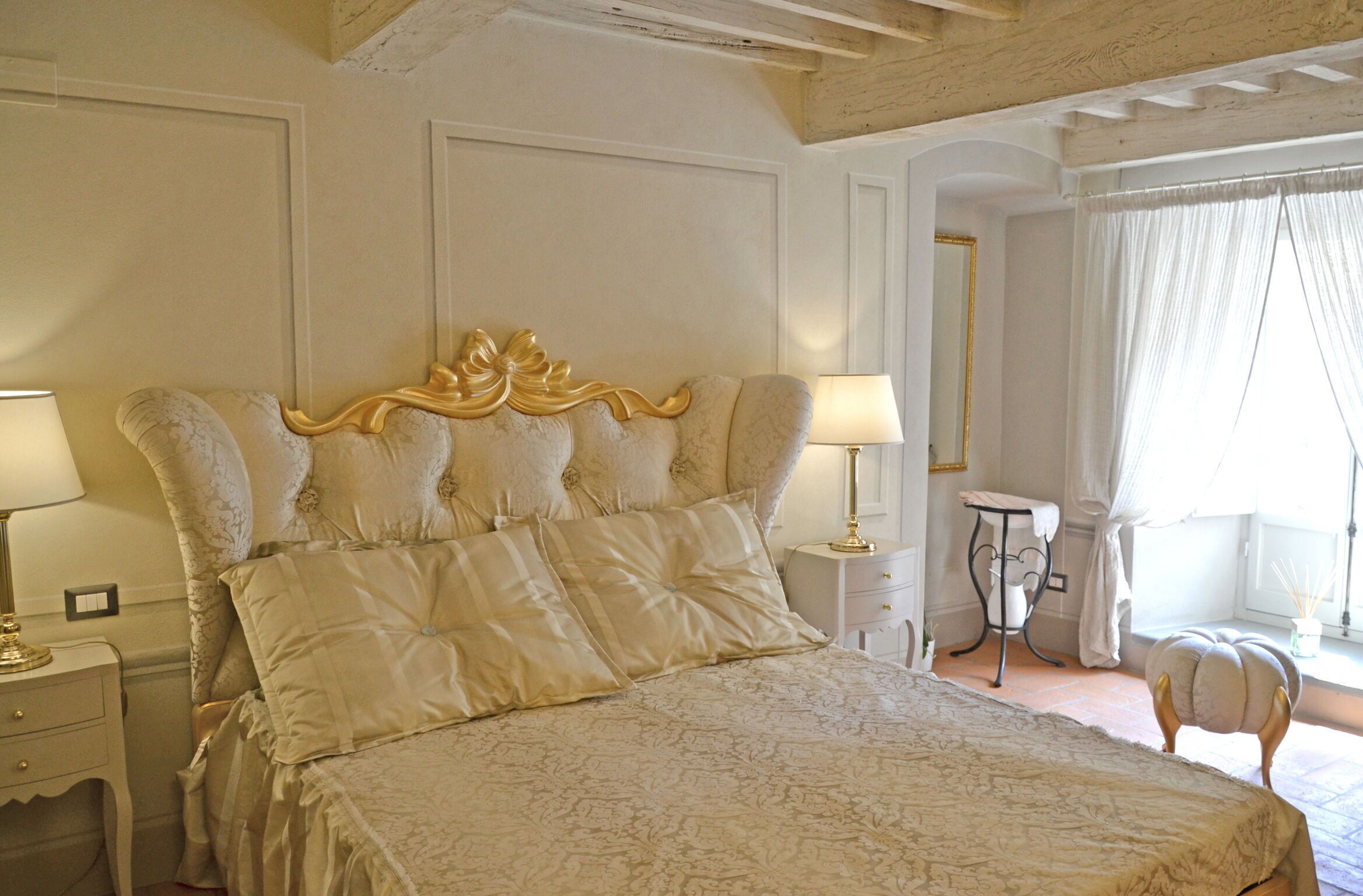 2 bedrooms, iron/ironing board, bed sheets