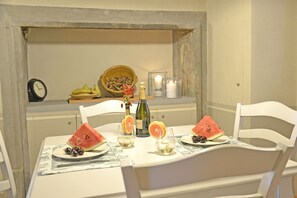 In-room dining - Appartamento Tommasi Fierli (Cortona)