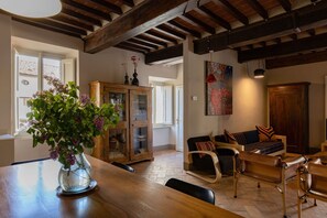 Apartment (1 Bedroom) | In-room dining - Appartamento Palei (Cortona)
