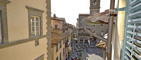 Apartment (1 Bedroom) | Front of property