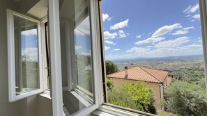 Apartment (3 Bedrooms) | View from property - Casa Coccinella (Cortona)