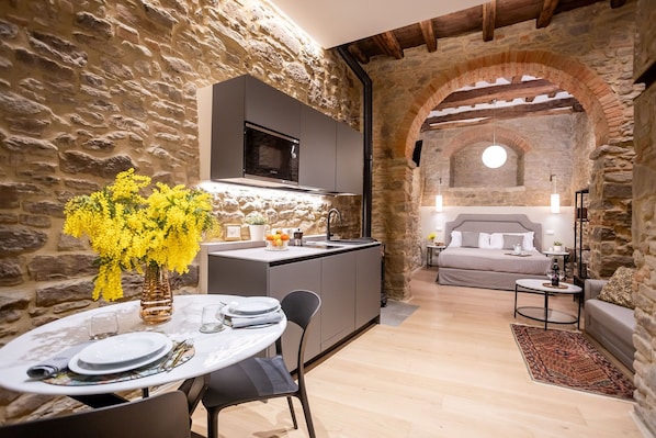 Apartment (1 Bedroom) | 1 bedroom, bed sheets - Maccari Suite (Cortona)