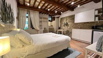 1 dormitorio y ropa de cama