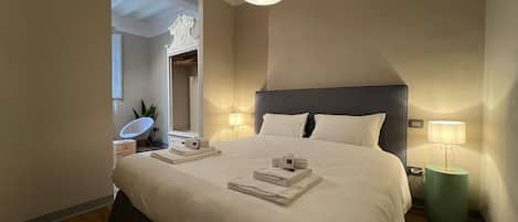 2 Schlafzimmer, Bügeleisen/Bügelbrett, Bettwäsche