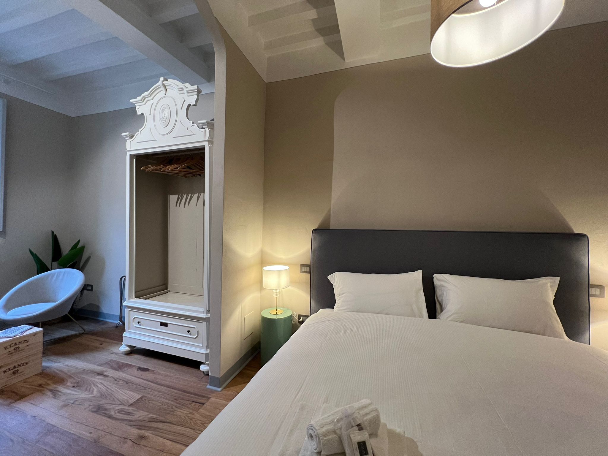 Apartment (2 Bedrooms) | 2 bedrooms, iron/ironing board, bed sheets