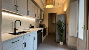 Apartment (2 Bedrooms) | Private kitchen | Fridge, microwave, oven, dishwasher