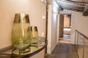 Apartment (2 Bedrooms) | Interior detail - Stylish Apartment (Cortona)