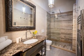 公寓 (2 Bedrooms) | 浴室 | 淋浴设施