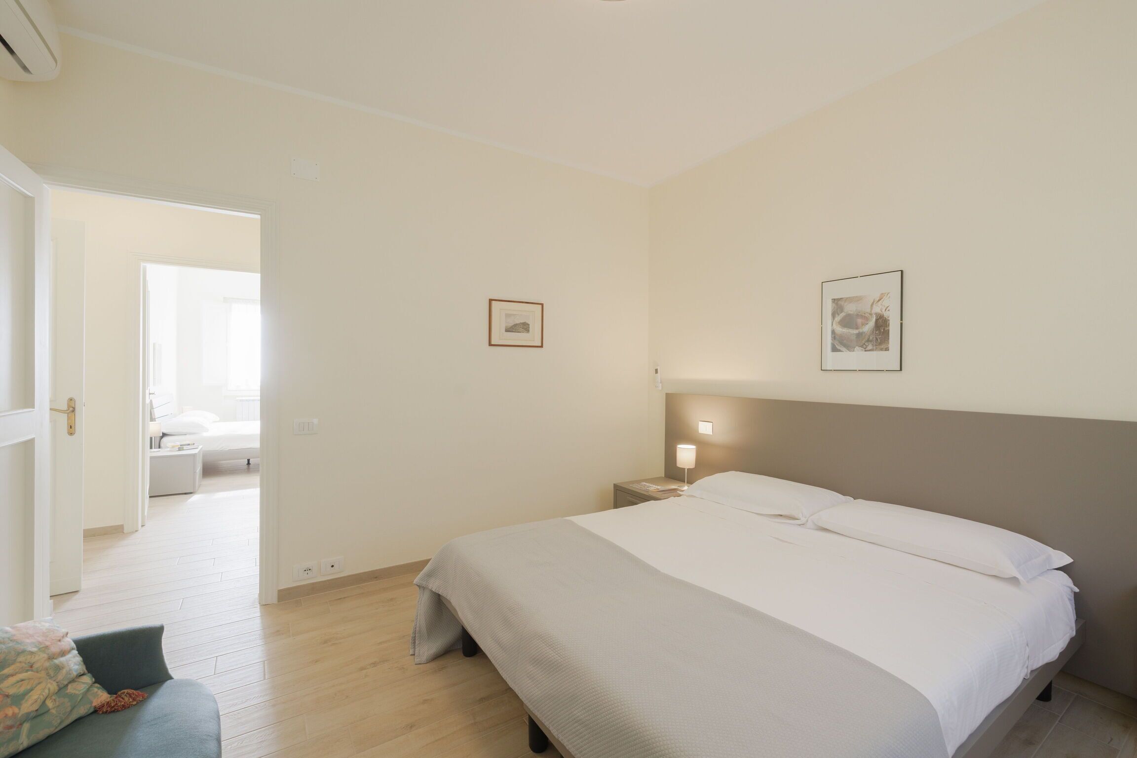 2 bedrooms, iron/ironing board, bed sheets