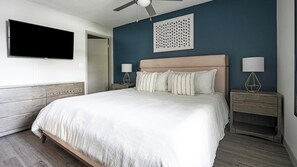 Apartment (2 Bedrooms) | 1 bedroom, individually decorated, individually furnished - Landing Apartments Fort Myers Near Pine Manor (Fort Myers)