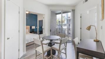Apartamento (2 Bedrooms) | Individualmente decorados, individualmente mobiliados