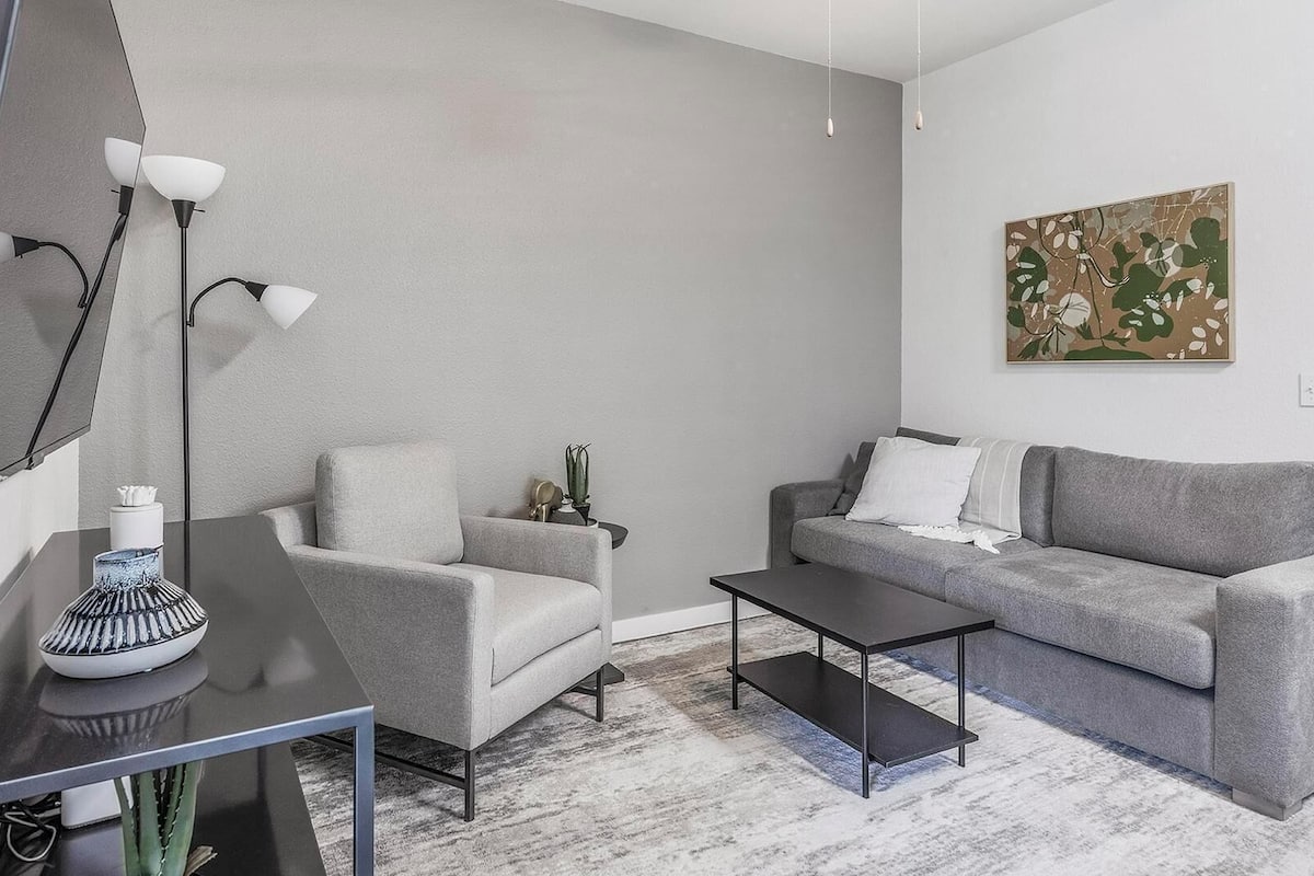 Apartment (2 Bedrooms) | Living area | 50-inch TV with digital channels