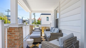 Terrace/patio - Spacious OC 5br + Den Steps to Beach and Boards (Ocean City)
