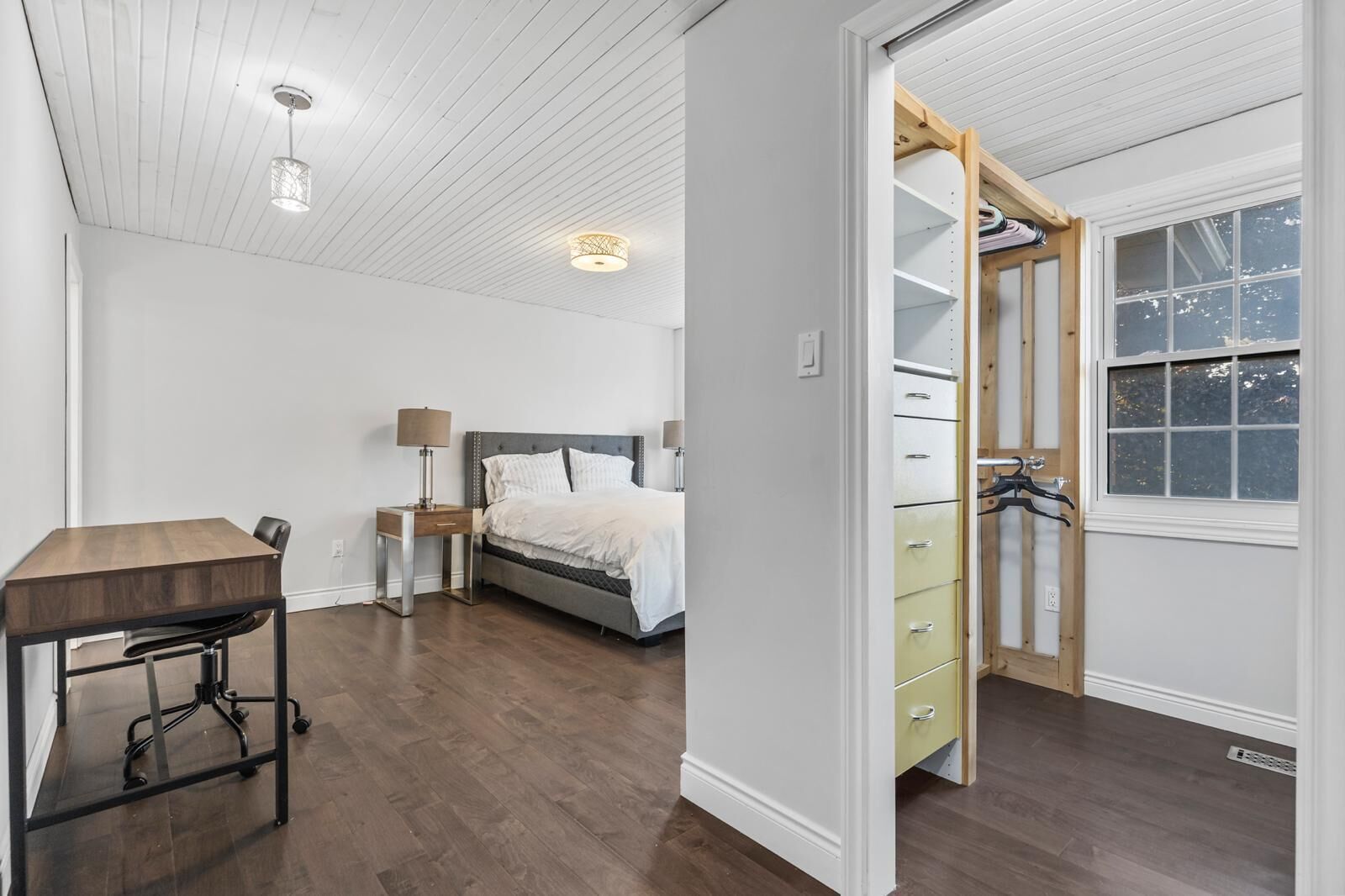 4 chambres, fer et planche à repasser, Wi-Fi, draps fournis