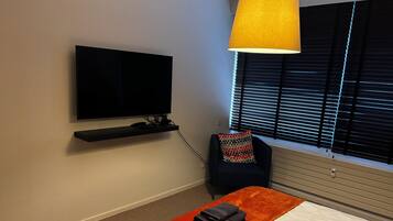 Deluxe Studio Suite | Free WiFi