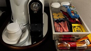 ห้องดีลักซ์สตูดิโอสวีท | กาแฟและ/หรือเครื่องทำกาแฟ