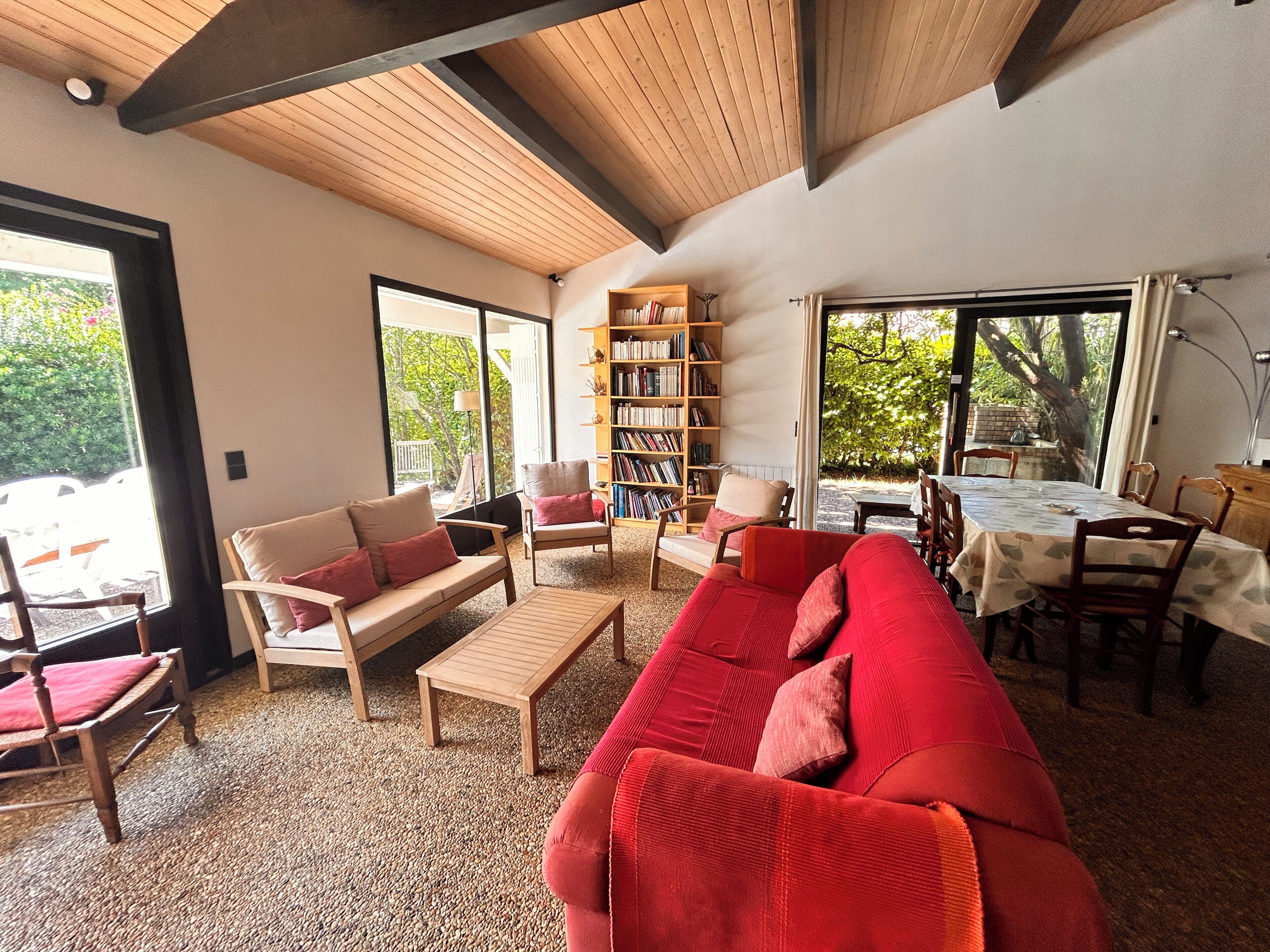 Téléviseur, livres