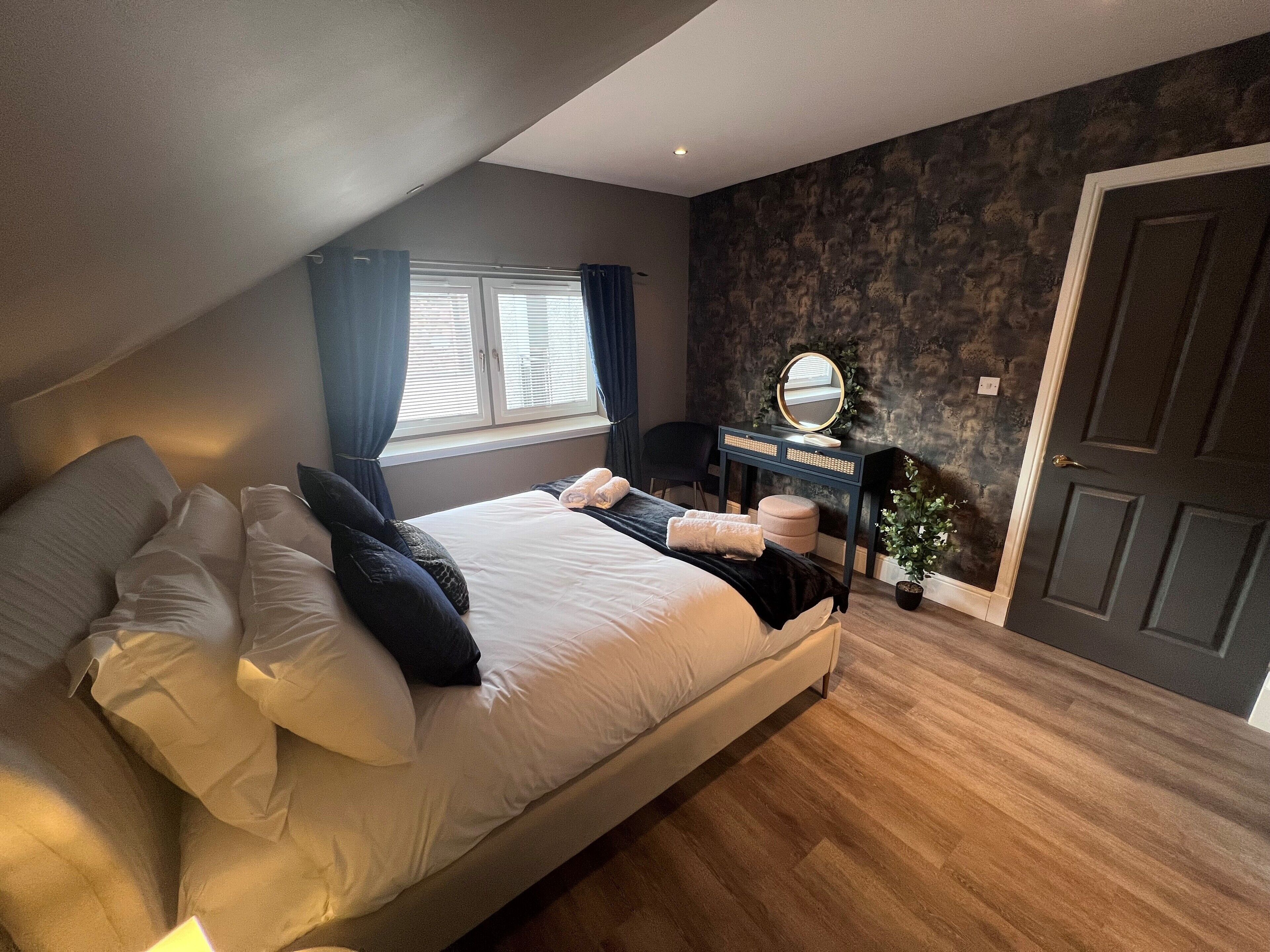 مكواة/لوح كي وواي فاي وملاءات أسرّة