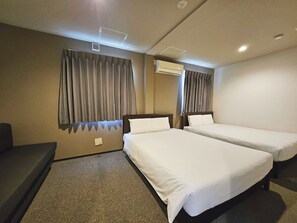 Family Suite | Laptop workspace, free WiFi, bed sheets - Hermitage Hotel Nishishin (Tokyo)