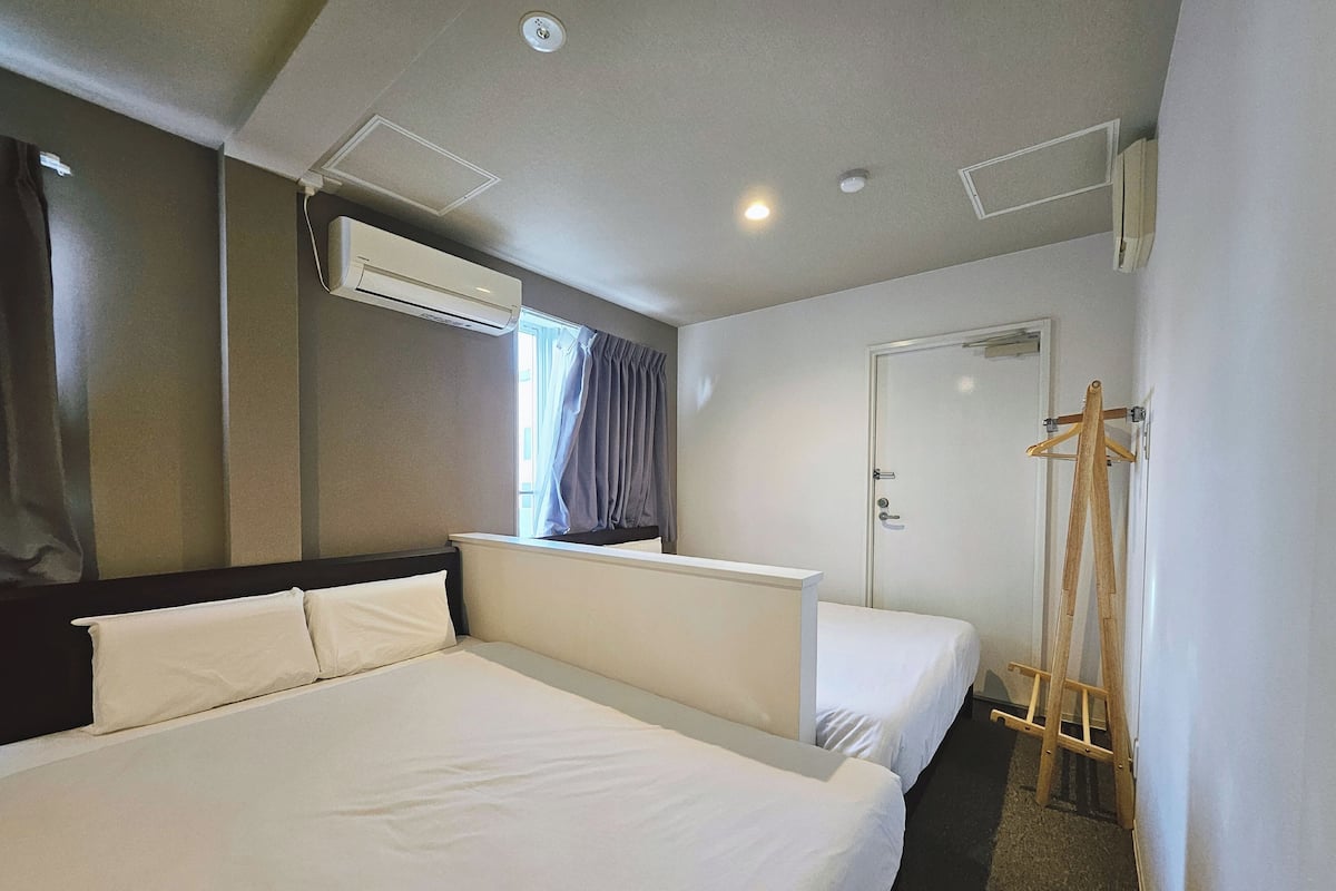 Family Suite | Laptop workspace, free WiFi, bed sheets