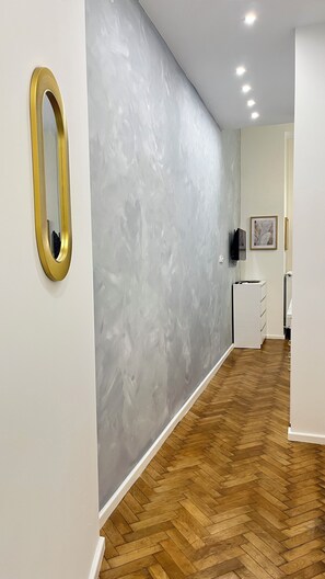 Interior - Carina Deluxe Downtown Apartment on Király Street, Urban Lifestyle Living (Budapest)