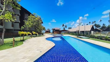 Appartement | Zwembad | Een buitenzwembad