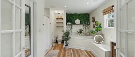 Shower, jetted tub, hair dryer, towels