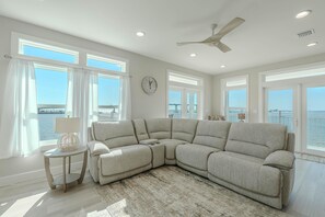 House, Berbilang Katil (Punta Rassa Pointe) | Ruang tamu