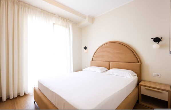 Desk, free WiFi - Grandstay Urban Eight (Durrës)