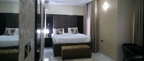 Standard Single Room, City View | Frette Italian sheets, premium bedding, Tempur-Pedic beds, desk