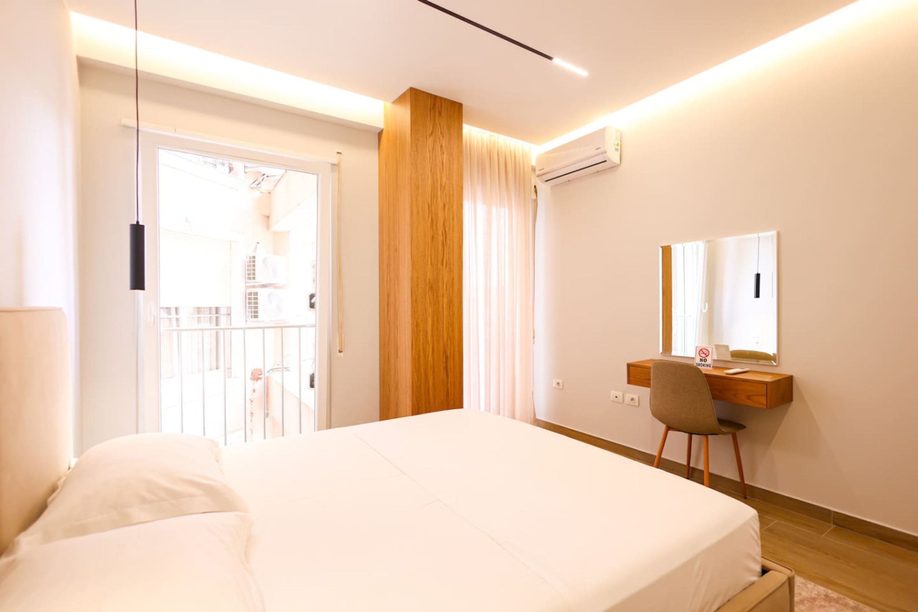 Escritorio y wifi gratis