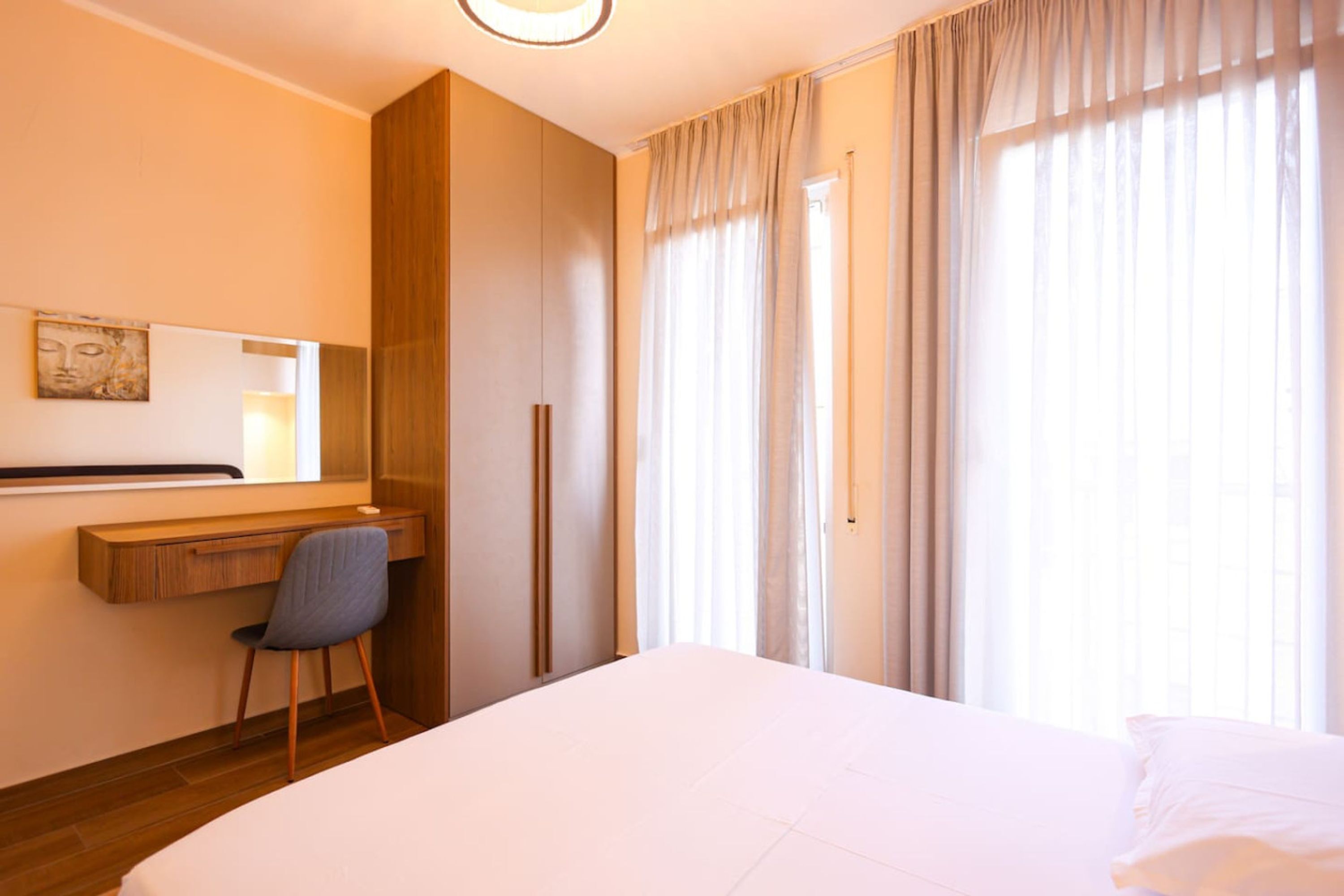 デスク、WiFi (無料)