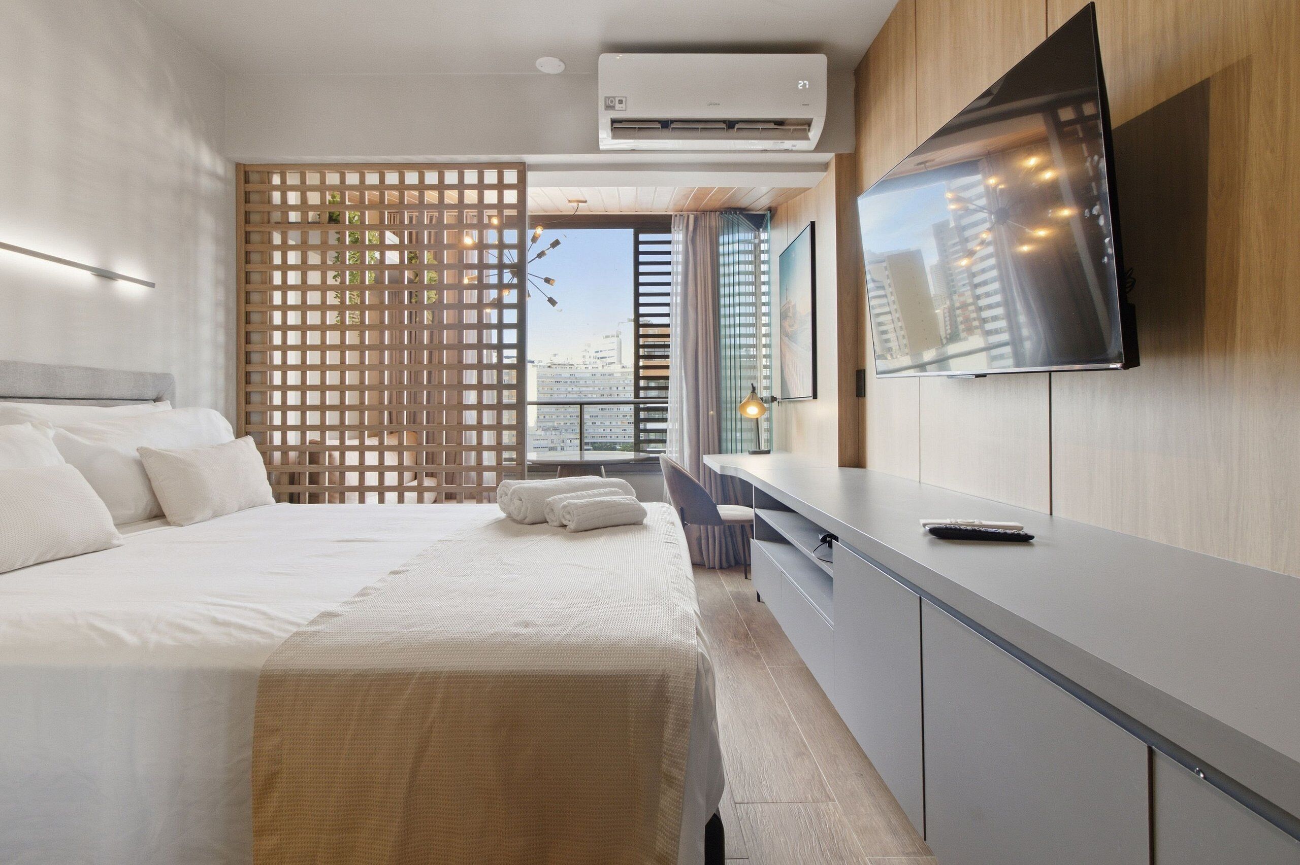 Comfort Apartment | 1 bedroom, blackout drapes, iron/ironing board, WiFi (free)