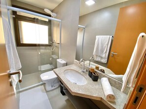 Apartment | Bathroom | Free toiletries