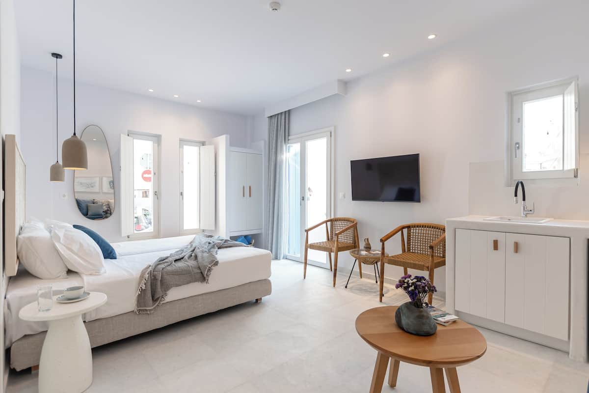 Studio, Balcony, City View | Private kitchen