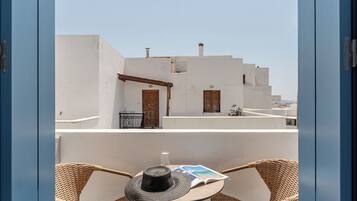 Coffres-forts dans les chambres, fer et planche Ă repasser