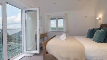 3 bedrooms, individually decorated, individually furnished, free WiFi