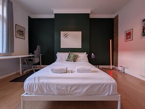Iron/ironing board, free WiFi, bed sheets - Cozy 1-Bed Ground Floor Flat, Wallsend, Newcastle - Pass the Keys (Wallsend)