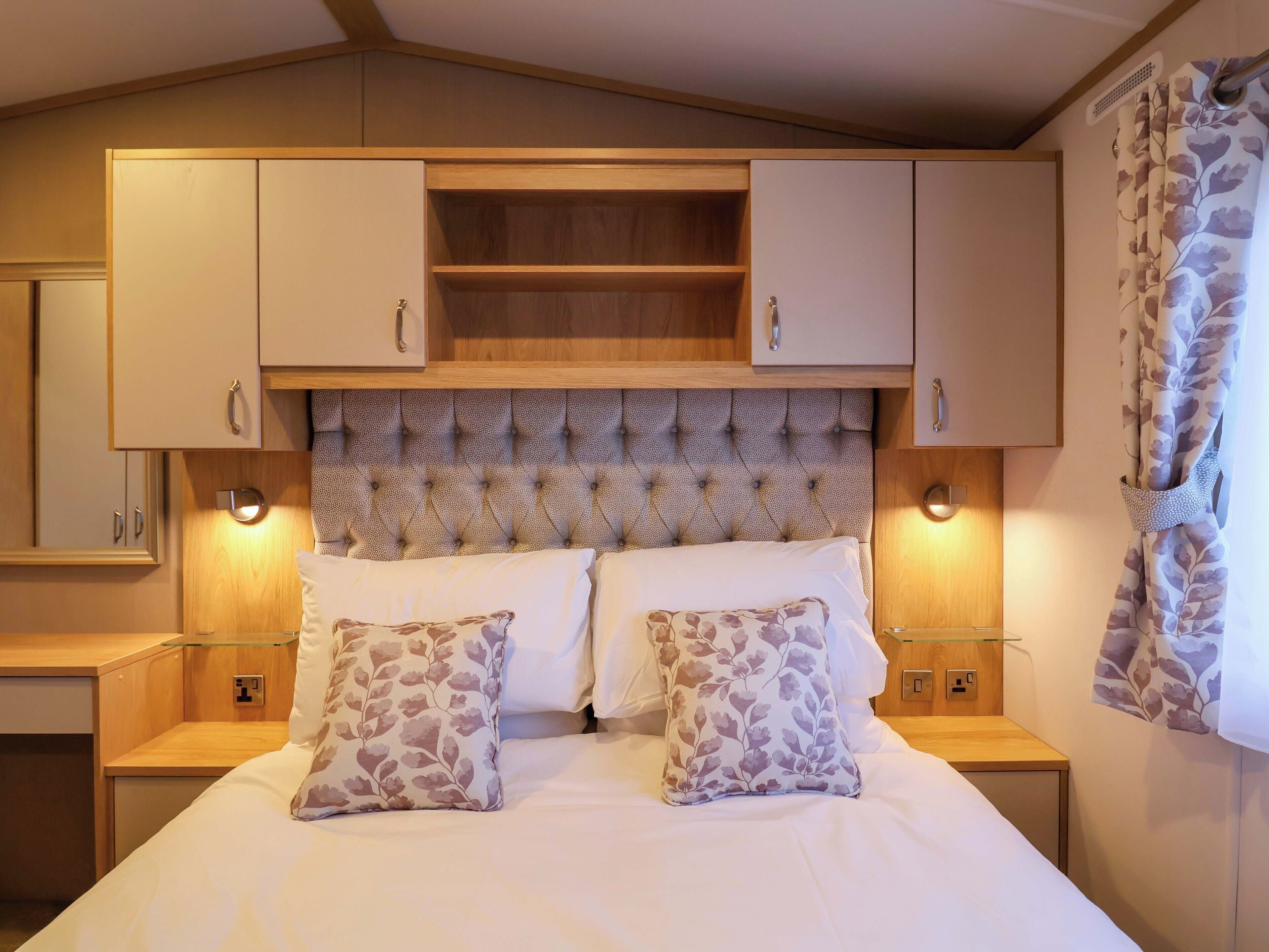 2 bedrooms, individually decorated, individually furnished, free WiFi