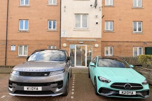 Property grounds - Two-Bedroom City Apartment (Cardiff)