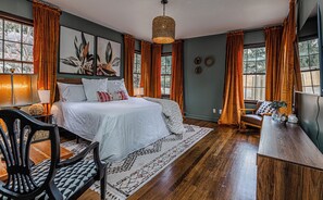 3 bedrooms, desk, iron/ironing board, free WiFi - Executive Retreat in Fondren (Jackson)