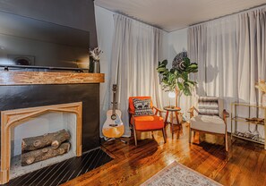 Interior - Executive Retreat in Fondren (Jackson)