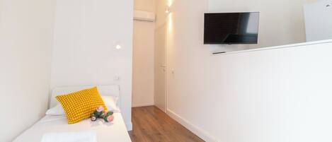 Einzelzimmer, Balkon, Stadtblick | Kostenloses WLAN