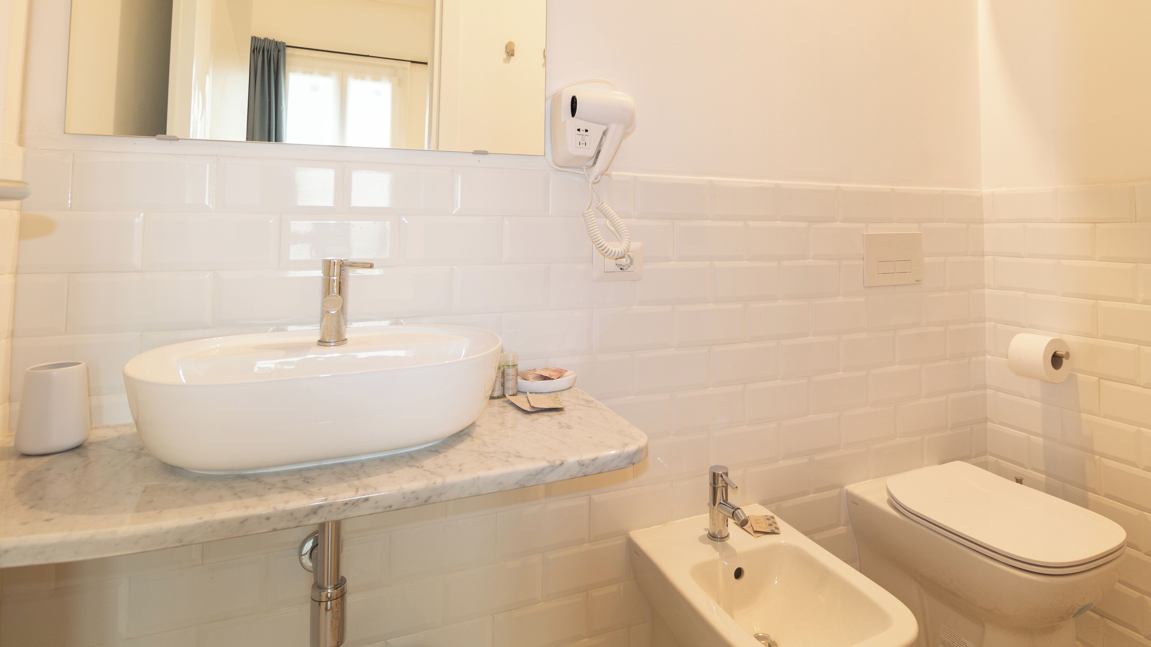 ห้องคอมฟอร์ทดับเบิล, วิวสวน | ห้องน้ำ | ของใช้ในห้องน้ำฟรี, โถสุขภัณฑ์แบบบิเดท์, สบู่, ยาสระผม