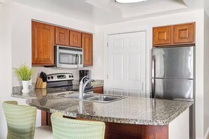 Mikrowelle, Ofen, Herdplatte, Geschirrspüler